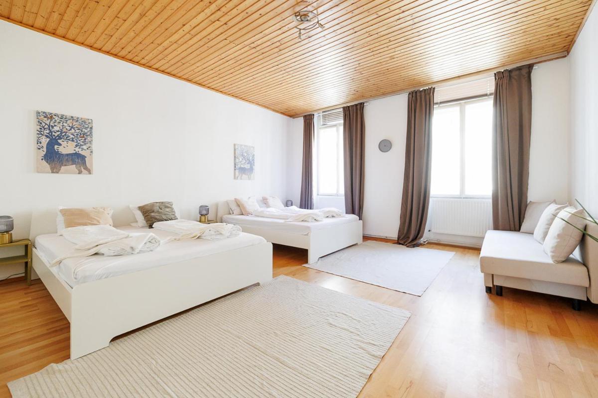 Mit 9 Schlafplaetze #2 Wien